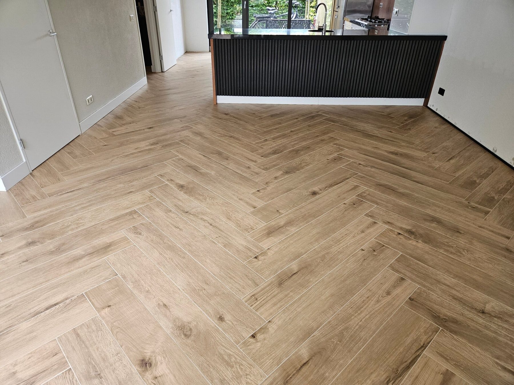 Vloeren — tegelwerk door M van Schijndel